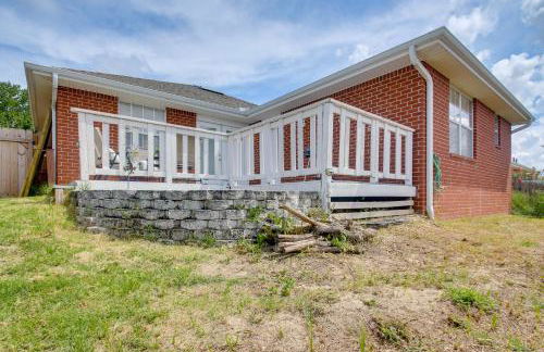 3 Mi to Escambia Bay Home with Deck and Private Yard! - Foto 26