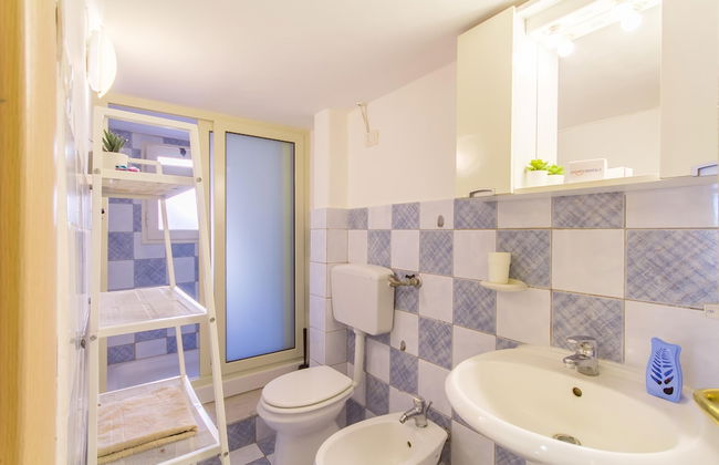 Folklore House in Historical Catania - Photo 21