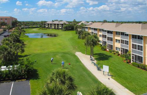 Chic Ocean Getaway - Walk to Beach, Pool & Hot Tub - Foto 24