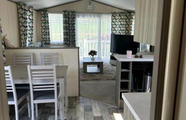 Caravan in Holcot - Sleeps 6 - Pet Friendly - Foto 33