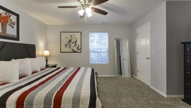 GlamRus Digs - Foto 3, Habitación