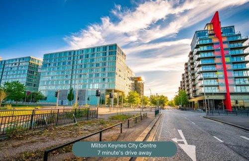 Stylish House with Driveway Parking, Self-Check-In, Fast WiFi and Smart TV by Yoko Property - Foto 29