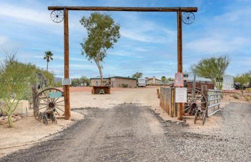 Horse-Friendly Ranch Retreat in Wickenburg! - Photo 34