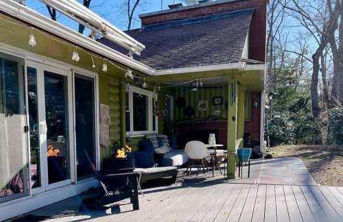 Swanky Midcentury Ranch - Foto 21