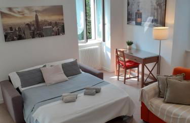 BELLAGIO DREAMS APT, pool, with private garden, near lake - Foto 11