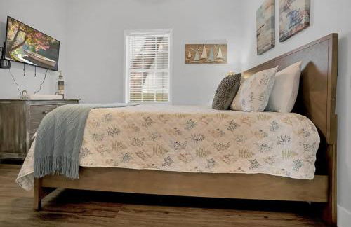 Charming Cottage w Pool, Walkable to Downtown - Foto 18