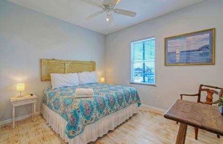 Sleeps 26 2 Homes w/ Waterfront Pool + Boat Dock Laguna Village Escape - Foto 112