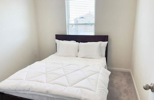 Spacious 3BR with Loft and Patio - Foto 23