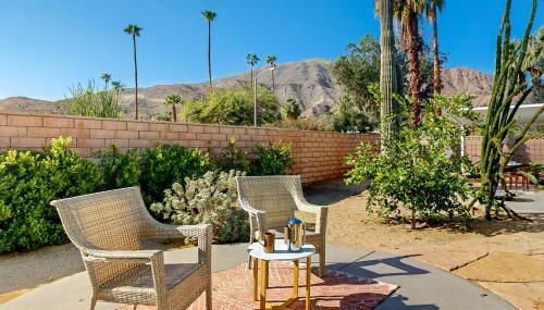 Remodeled midcentury charmer with private salt water pool spa and mountain views - Foto 4