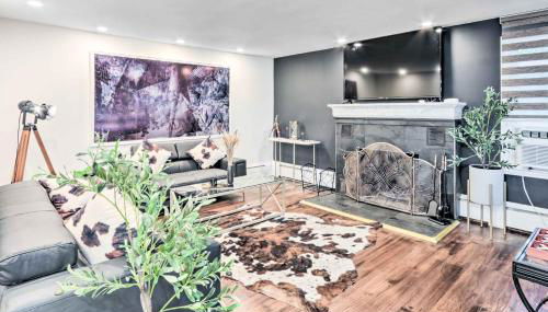 Upscale Waterbury Retreat with Indoor Hot Tub! - Foto 5