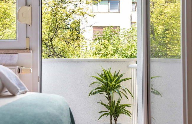 2bdr Apartment With Balcony Near Maksimir - Photo 2