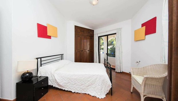 Modern Holiday Home in Quarteira With Swimming Pool - Foto 4, Habitación