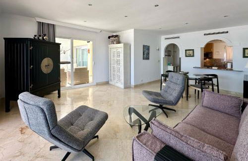 Sinfonia Del Mar Apartment also LONG TERM RENTALS - Photo 12