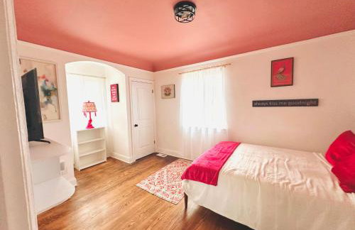 Eclectic Opulence Retreat - Photo 29