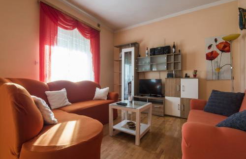 Holiday Home near Zadar with Private Pool - Photo 2