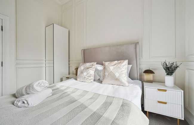 Blythswood Apartment 2 - Photo 9