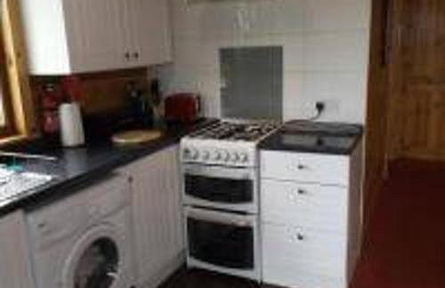 Hand built log cabin at Avonvale Holiday Lodges - Photo 15