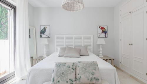 Charming Beachside Townhouse in San Pedro A Lovely Retreat Steps from the Shore - Photo 5