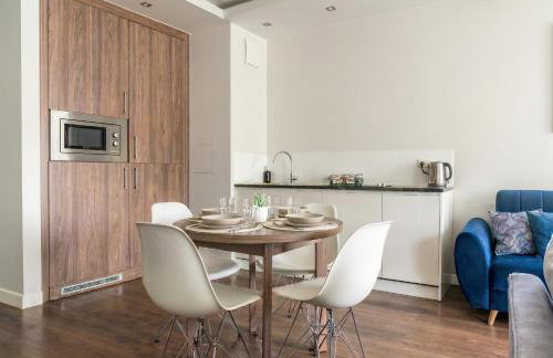 Urban Chic - One Bedroom Apartment - Luxury Warsaw Stays&Wronia118 - Foto 8