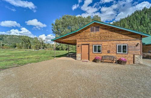 Serene Dolores Cabin with Patio and River Access! - Foto 26