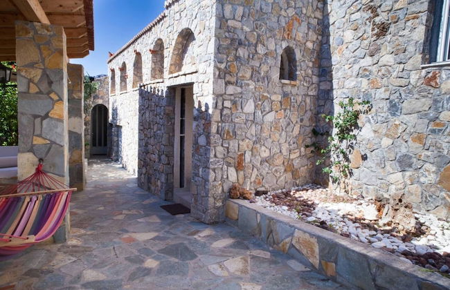 Feels Like Your Home at Ermioni - Photo 37