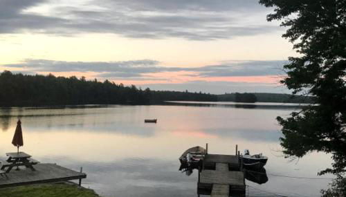 Lakefront Cabin Rental with Large Screen Porch near Baxter State Park, Maine - Foto 4