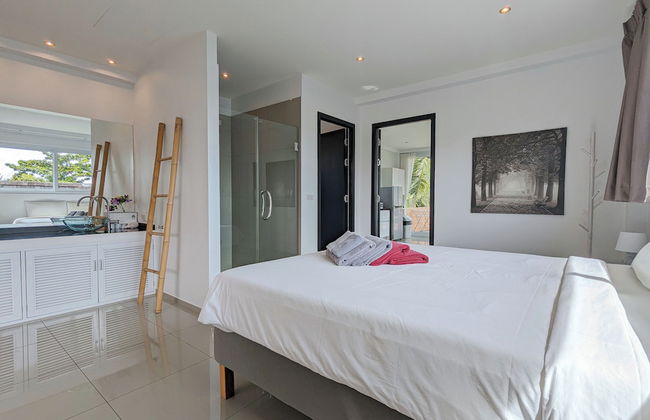 Poolside Apartments and Rooms - Foto 27