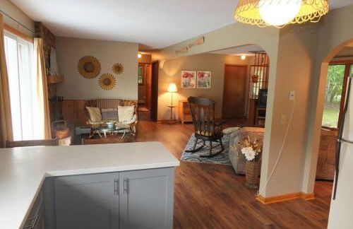 The Maple Cottage - Walk to Beach & Lake Michigan - Foto 20