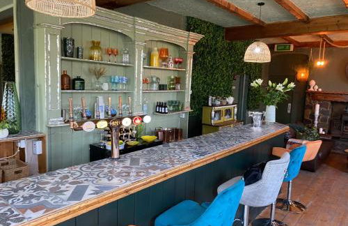 Private Pub-Group Stays Brecon Beacons Alderfalls - Photo 12