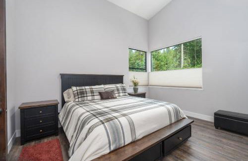 Mariposa Grove Creekside Retreat - To be featured on STAYCATION on the Destination Channel in 2026! - Foto 11