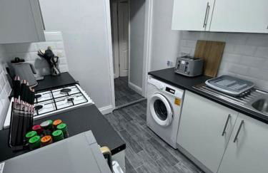 Salisbury - New 3br home, wifi, parking, sleeps 6, near Liverpool city centre - Foto 21