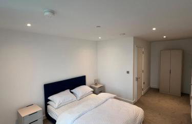 Lux Deansgate multi story apartment - Photo 13