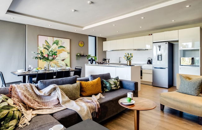 Urban Chic Apartment Close to Waterfront Warwick - Photo 19