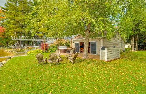 Kalkaska Retreat Private Hot Tub, Dock, Fireplace - Foto 25