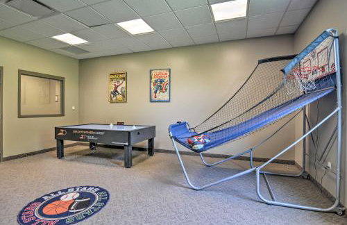 Cozy Mancelona Home Ski, Golf and Snowmobile! - Foto 28