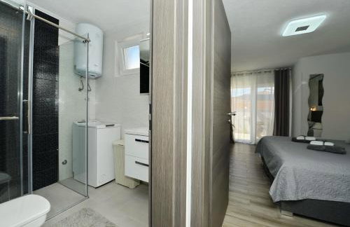 2 Bedroom Apartment Sleeps 5 - Privat Pool - Foto 22
