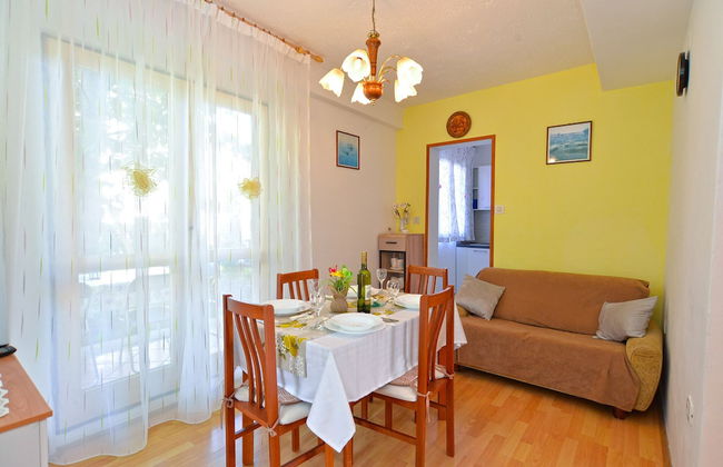 Apartment 358 - Photo 35