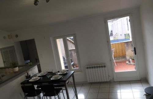 T2 avec TERRASSE, CLIM , box fibre - Foto 8