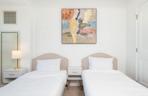 Central Square 3BR Condo with Downtown View Gym and Parking - Foto 49