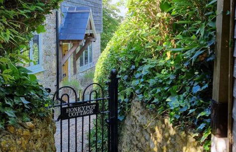 Honeypot Cottage - Photo 3