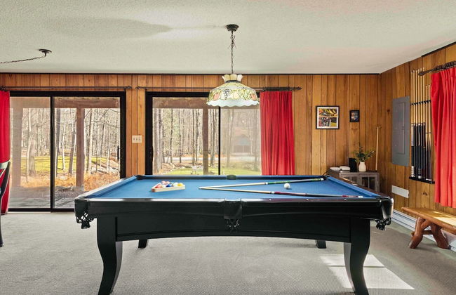 Mountain Magic by Avantstay Firepit Game Room - Pool Table Foosball - Foto 24