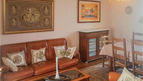 2 Bedroom Nice Home In Plonevez Porzay - Foto 2