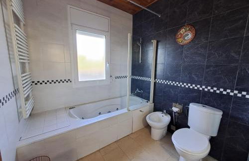 Villa Xaloc 12 pax piscina privada - 15km Lloret de Mar - Foto 12