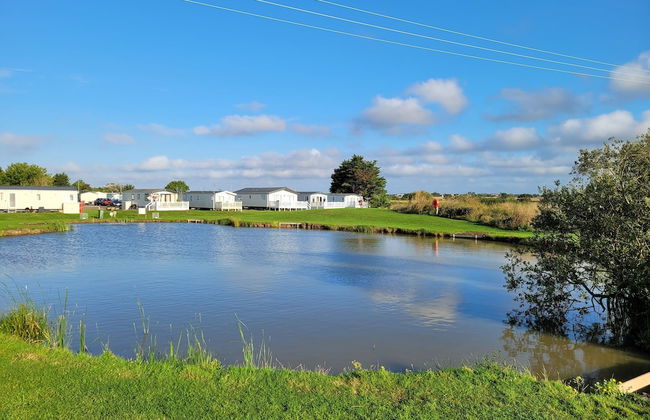 St Osyth- Sleeps8-freeparking-wifi-holidaypark - Foto 9