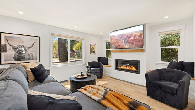 Elegant Old Town Charm – Walk to Csu and Downtown - Foto 2, Imagem principal