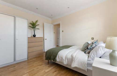 Parea Living - Spacious 4 Story House, Families, Big Groups - Foto 28