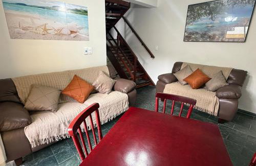 TRIPLEX piscina churrasqueira lava e seca Wi-Fi e 2 TVs em Condomínio com 90m2 no centro de Ubatuba - Foto 4