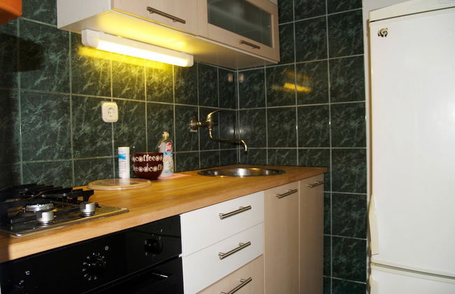 Step Away From The Beach 1-bedroom Apartment Lolov - Photo 9