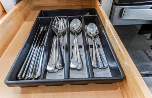 Luxury Oasis - Glam Decor, Putting Green, Arcade Fun & EV Station - Foto 56