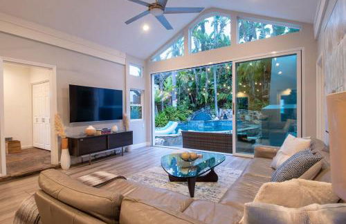 “Backyard Is OMG” Spa Pool BBQ Game Room Views - Foto 25